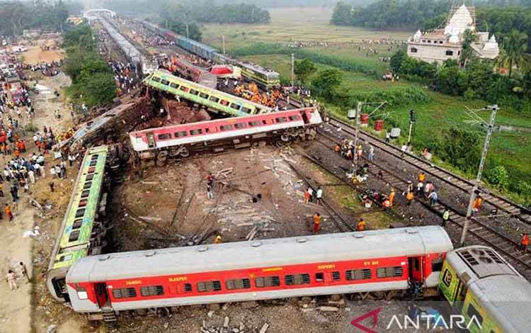 Korban Tewas Dalam Kecelakaan Kereta di India Bertambah Jadi 288