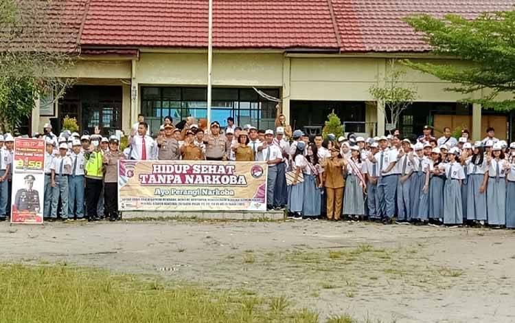 Polres Gunung Mas Gelar Poltasak di SMAN 1 Kurun