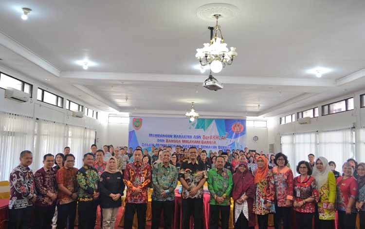 Sekda Kalteng Apresiasi Respon Cepat LAN RI melalui Visitasi Persiapan PKN  ?