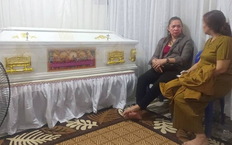 Jenazah Lodoy Tamus Sudah Berada di Rumah Duka