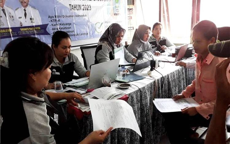 Pemkab Barito Utara Pelayanan Keliling Dokumen Kependudukan