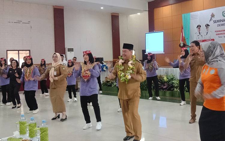 Bupati Kotim Sebut Semangat Lansia Bisa Jadi Motivasi Anak Muda