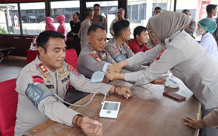 Polres Barito Timur Adakan Donor Darah Hari Bhayangkara ke-77