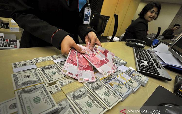 Dolar AS Menukik di Tengah Imbal Hasil Obligasi AS yang Lebih Rendah