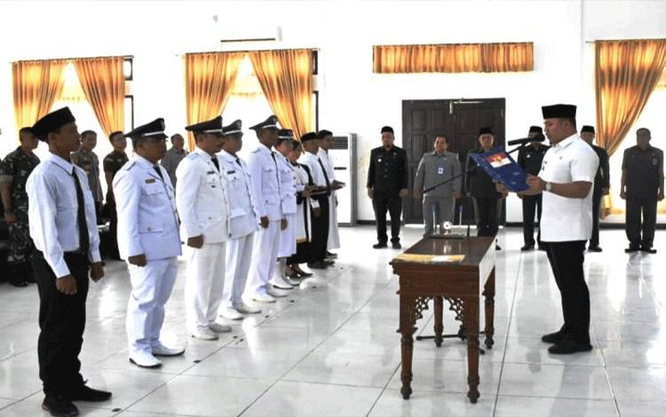 Bupati Lamandau Lantik 5 Orang Pj Kades dan Anggota BPD