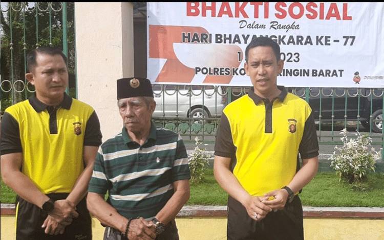 Peringati Hari Bhayangkara Ke 77, Polres Kobar Gelar Gotong Royong Revitalisasi Istana Kuning