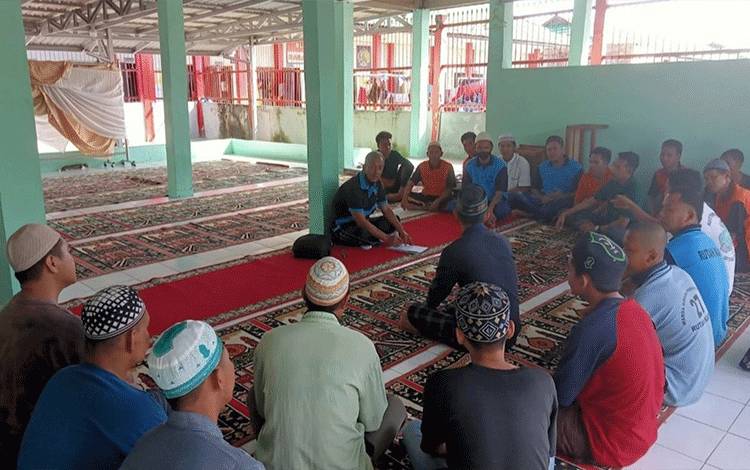 WaliPAS Rutan Kapuas Berikan Arahan Kepada WBP Terkait Pembinaan yang Harus Dilkuti?