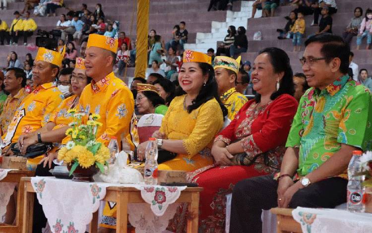 Ketua DPRD Gunung Mas Hadiri Pembukaan FBMM dan Pameran Pembangunan Tahun 2023