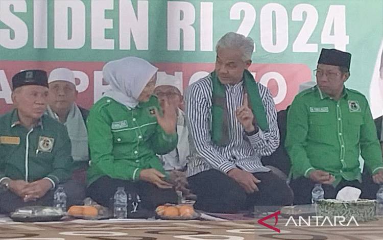 Ganjar Disambut Dengan Salawat di PPP NTB