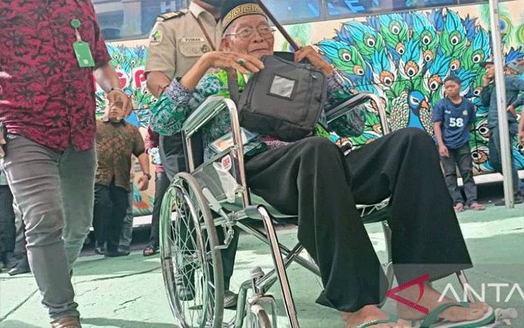 Enam Calon Haji Lansia ini Berusia 100 Tahun