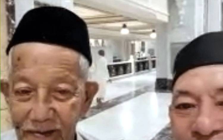 Lucu, Jemaah Haji Lansia ini Ingin Pulang Naik Ojek dari Mekah