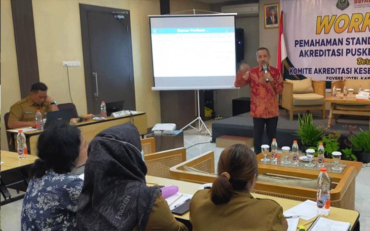 Dinkes Kapuas Adakan Workshop Pemahaman Standar dan Instrumen Akreditas Puskesmas