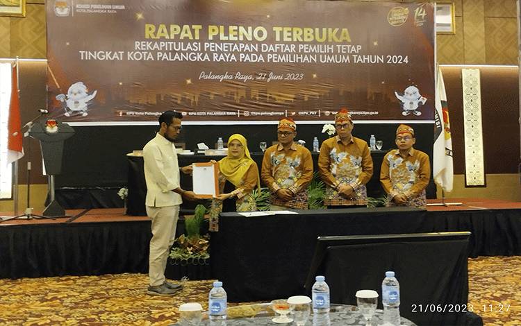 Pleno KPU Tetapkan 211.423 Masuk DPT Pemilu Kota Palangka Raya
