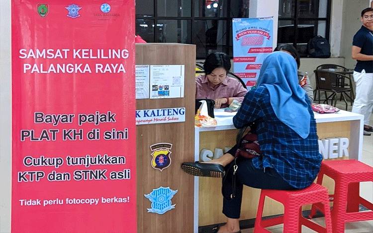 Kini Perpanjang Pajak Kendaraan Cukup Bawa STNK dan KTP Asli