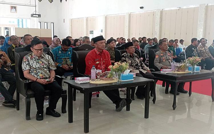 Pemkab Sukamara Harapkan Dukungan dan Kerjasama Dalam Menanggulangi Kemiskinan