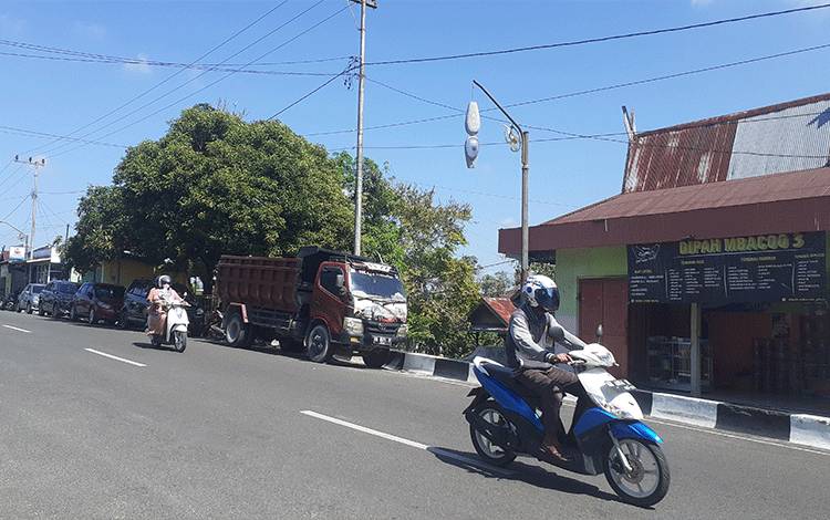 PJU Jalan Pangeran Antasari Rusak Bahayakan Pengendara