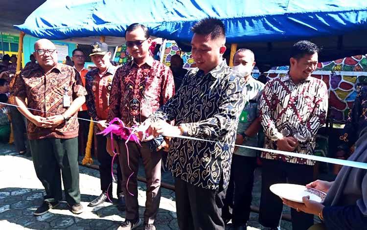 Anggota DPRD Apresiasi Panen Belajar dan Market Day di SD Muhammadiyah
