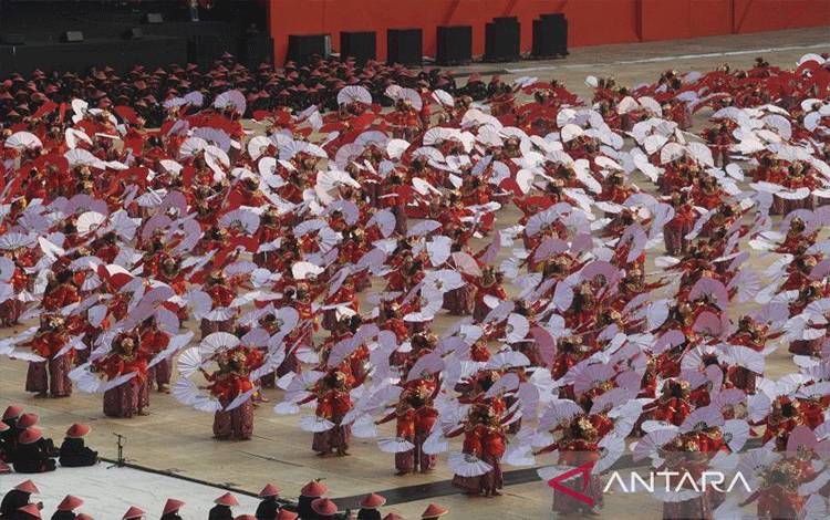 3.000 Penari Kecak Tutup Puncak Bulan Bung Karno 2023 di GBK