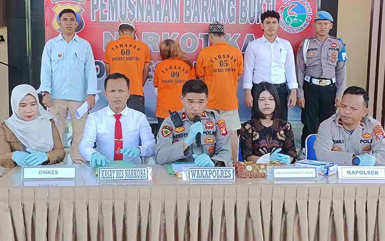 Polres Seruyan Ungkap 3 Pengedar Narkotika Selama Operasi Antik Tahun 2023