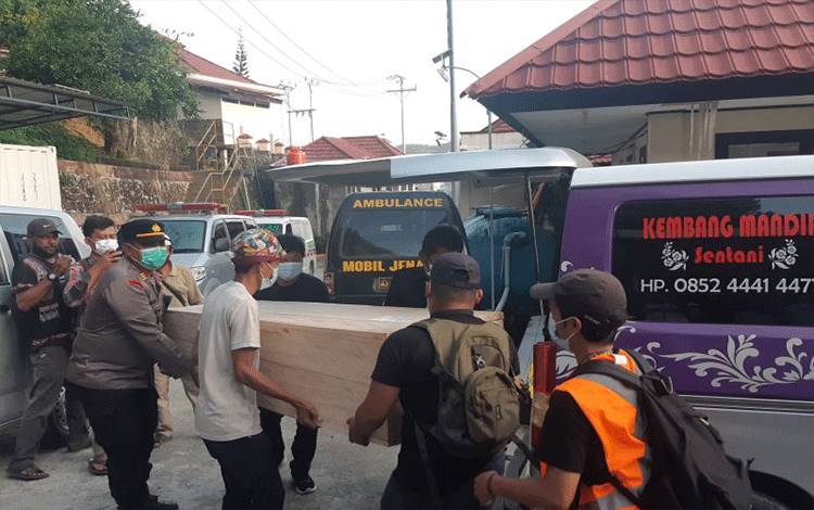 Enam Jenazah Korban Pesawat SAM AIR Diidentifikasi di RS Bhayangkara