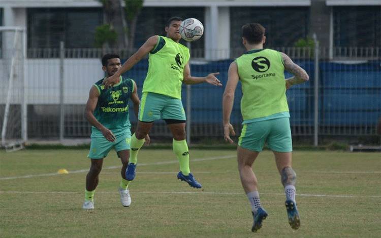 Persib Bandung Fokus Penyelesaian Akhir Jelang Hadapi Madura United
