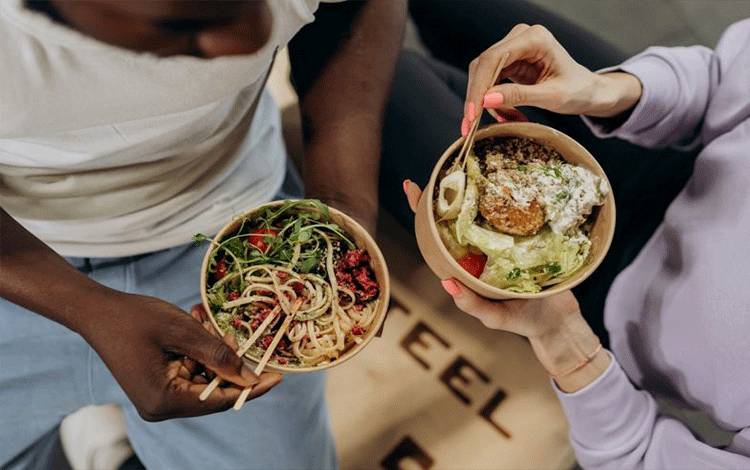 Kiat Kendalikan Porsi Makan untuk Turunkan Berat Badan
