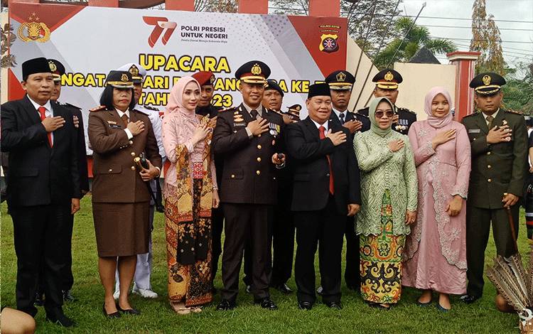Hadiri Apel Hari Bhayangkara ke 77, Ini Kata Bupati Kotim