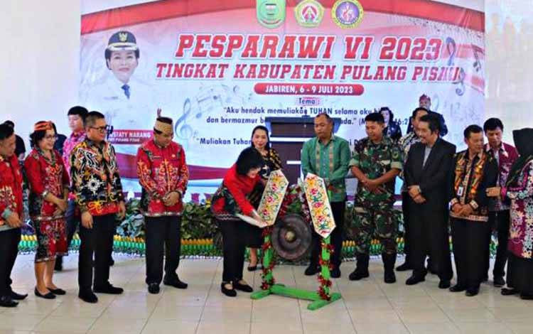 Bupati Pulang Pisau Buka Pesparawi VI Tahun 2023
