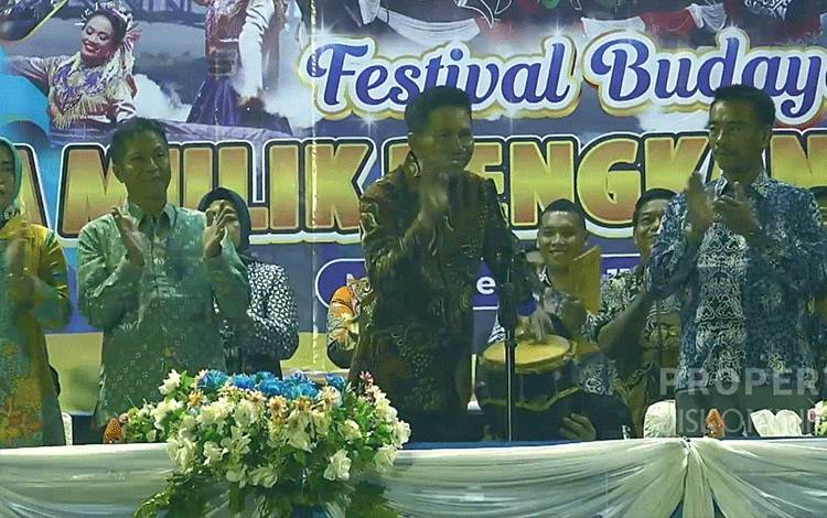 Bupati Barito Utara Resmi Buka Festival Budaya Iya Mulik Bengkang Turan 2023