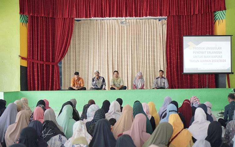 Hadirkan Orangtua Siswa Baru, MAN Kapuas Sosialisasi Program Unggulan