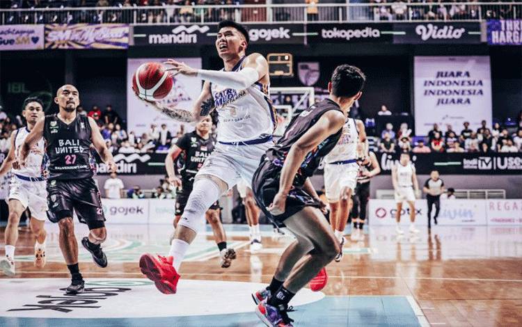 Satria Muda Melaju ke Semifinal Usai Kalahkan Bali United 75-67