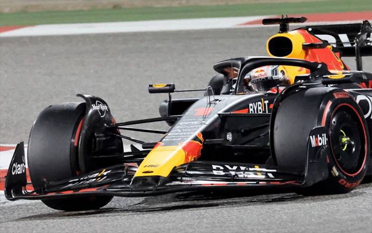 Verstappen Juara GP Inggris Usai Bersaing Ketat dengan Norris