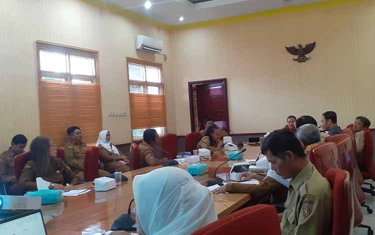 Pemkab Kobar Terus Berupaya Tanggulangi Kemiskinan