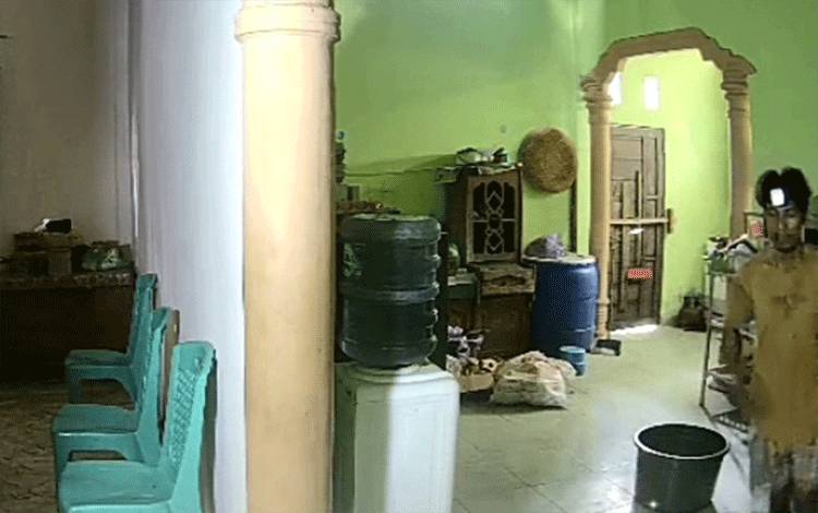 Pencuri Sarang Walet Sudah Beraksi 4 Kali Akhirnya Ditangkap di Pulang Pisau
