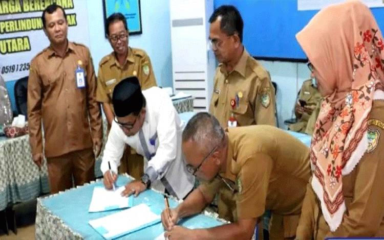 Dukung Penurunan Stunting, DisdaldukKBP3A Teken MoU dengan Kemenag dan Dinkes Barito Utara