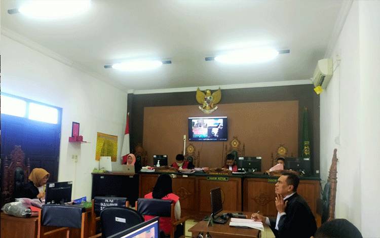 Jadikan Pemandu Lagu Sebagai PSK, Wanita ini Jadi Terdakwa