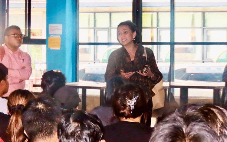 Christina?Aryani?Temui 140 WNI Korban TPPO di Filipina
