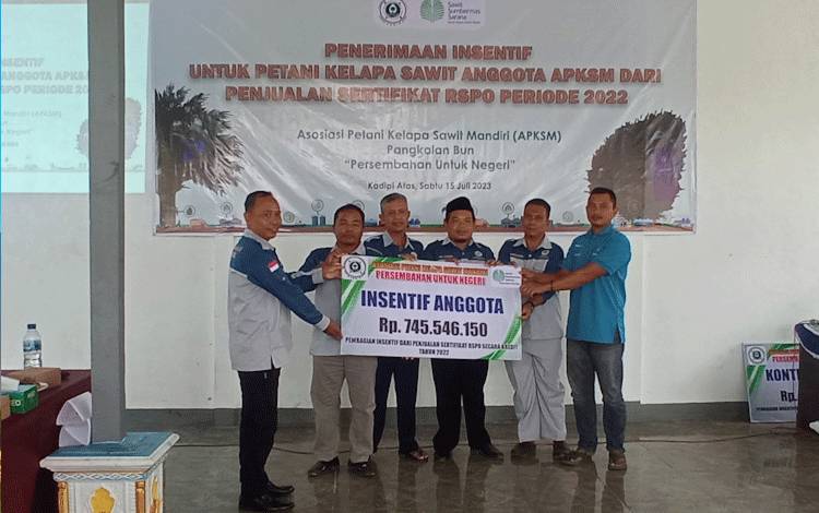 Selain Insentif, Ini Manfaat Lain Sertifikasi RSPO Bagi Petani Sawit Mandiri