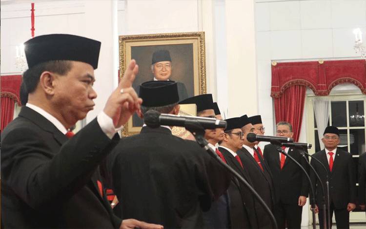 Jokowi Lantik 5 Wakil Menteri Baru