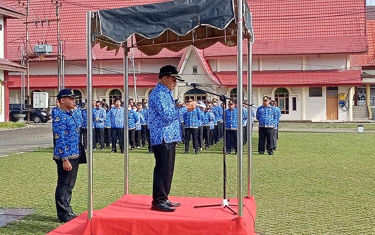 Wakil Bupati Barito Timur Bacakan Pidato MenkopUKM pada Peringatan Hari Koperasi ke-76