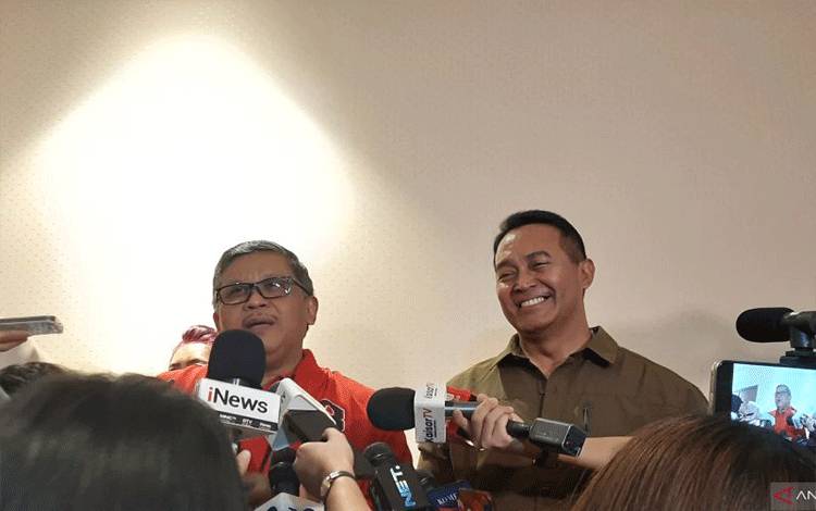Hasto Sebut Andika Perkasa Berpeluang Jadi Cawapres Ganjar Pranowo