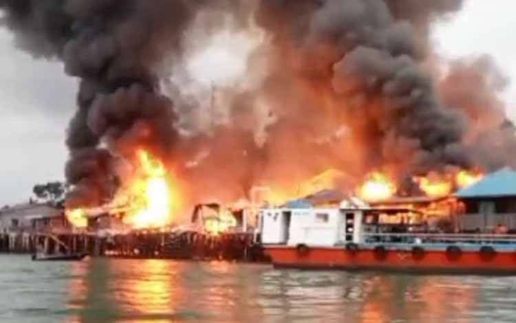 Satu Orang Meninggal Akibat Kebakaran di Pulau Buluh
