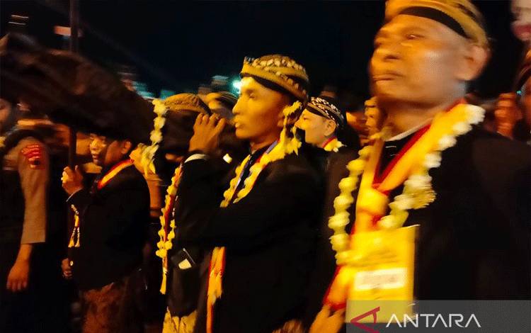 Keraton Surakarta Kirab Tujuh Pusaka pada Malam 1 Sura