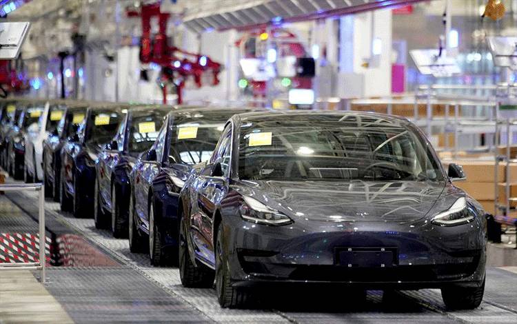 Tesla Laporkan Kenaikan Pendapatan dan Laba Bersih Kuartal Kedua