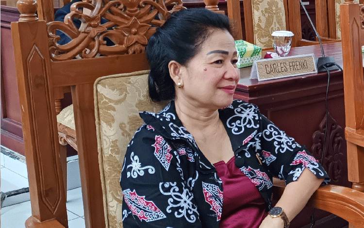 DPRD Gunung Mas Apresiasi Karang Taruna Peduli Lingkungan Bersihkan Gorong-gorong