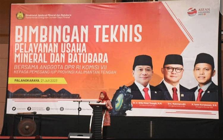 Asisten Ekbang Kalteng Ingatkan Pemegang IUP Kalteng Agar Taat Regulasi