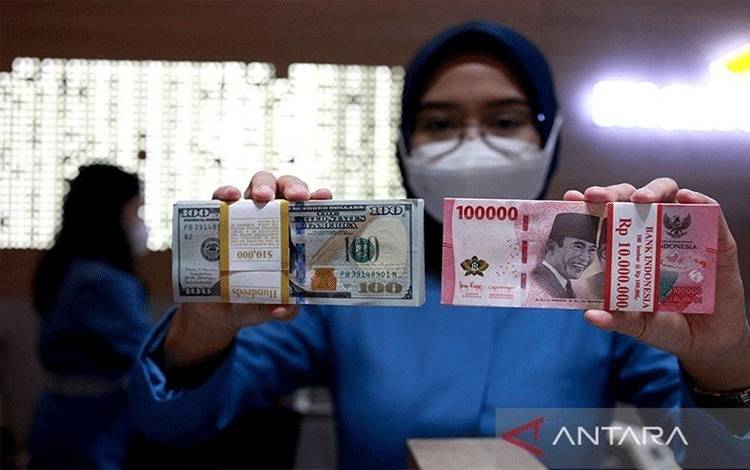 Rupiah Tertekan Karena Sikap "wait and see" Jelang Keputusan The Fed
