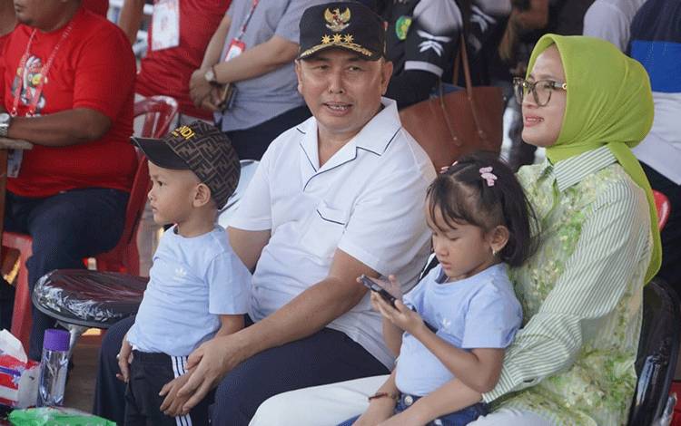 Gubernur Kalteng Sempatkan Waktu Tonton Porprov