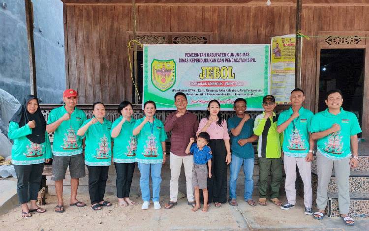Inovasi Jemput Bola Disdukcapil Gunung Mas Permudah Masyarakat Urus Adminduk