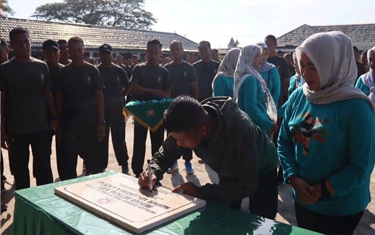 Dandim Resmikan Rumah Betang Kodim 1011 Kuala Kapuas?